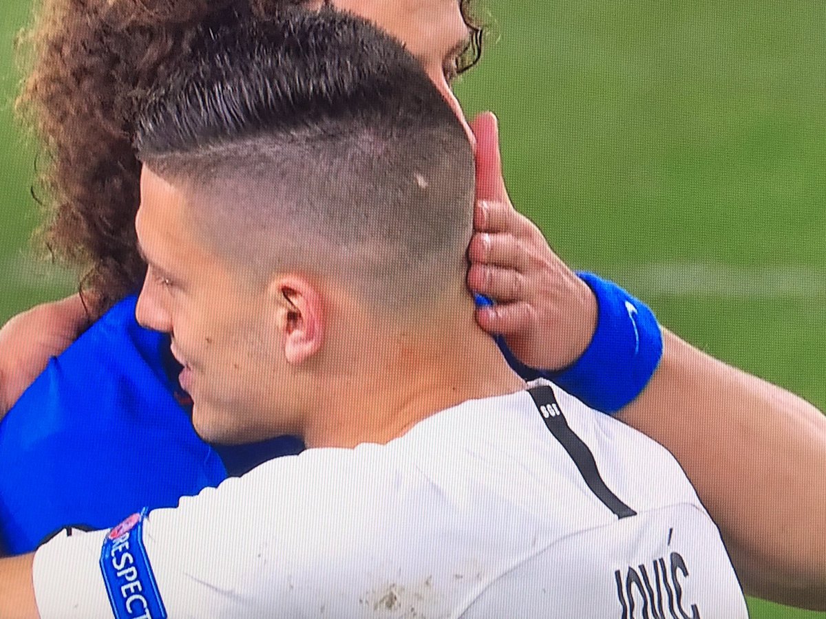 EmenaIo's tweet photo. ‘See you next year, David!’

“Don’t think so mate, I’m going to Portsmouth!” https://t.co/iAprdpX1F5