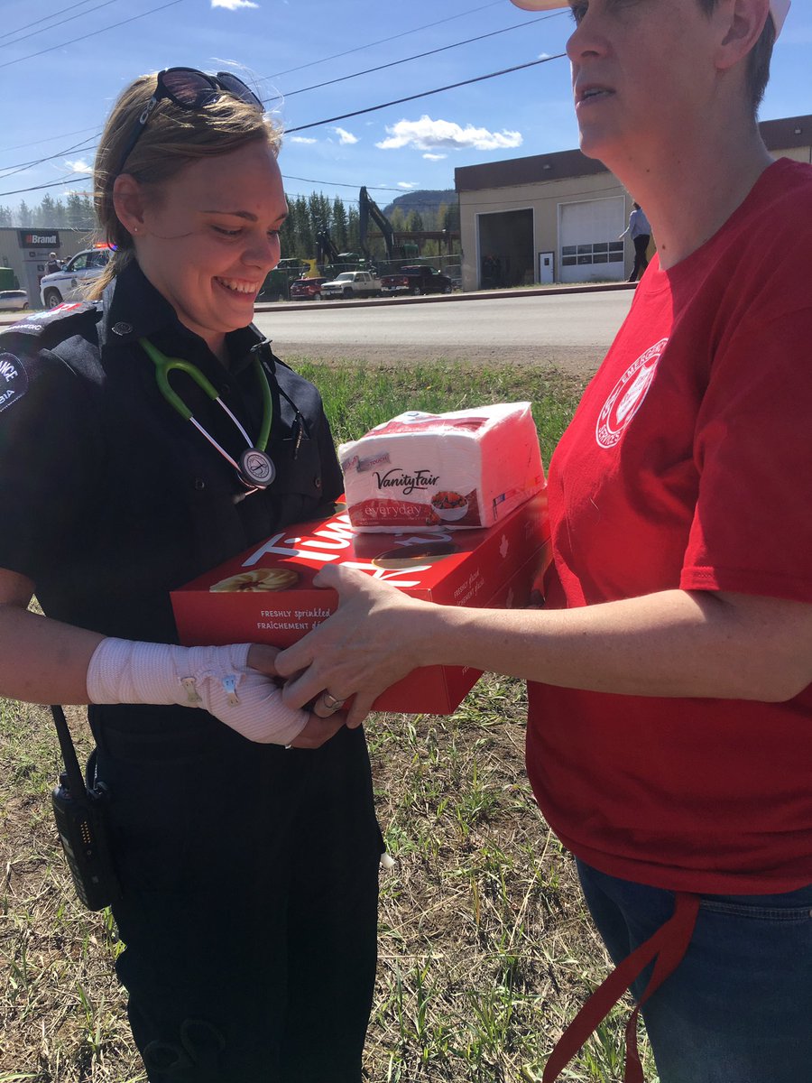 SABulkleyValley's tweet photo. Thank you to our local @TimHortons for providing coffee and donuts as together we support the first responders who are currently serving community. @SalArmyEDSCan @salvationarmy @SalArmyBC #givinghopetoday https://t.co/02hfp8Pgcw
