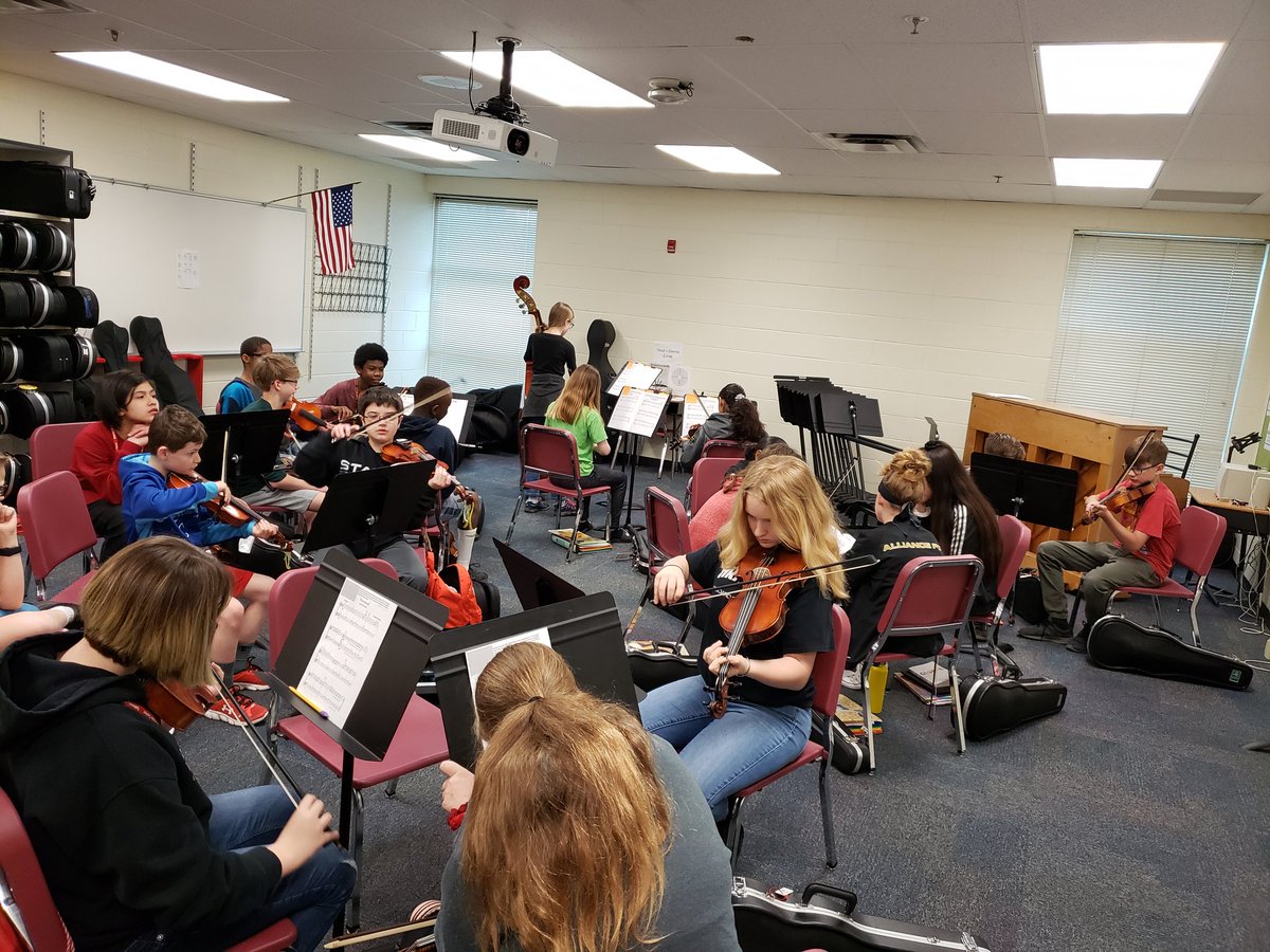 TeacherTuwei's tweet photo. Small group ensembles! I love hearing them teach each other. β€π»π΅ @NKCInstMus @Gateway6NKC #GoGrizzliesNKC #nkcstrings https://t.co/sLjDfSq1M1
