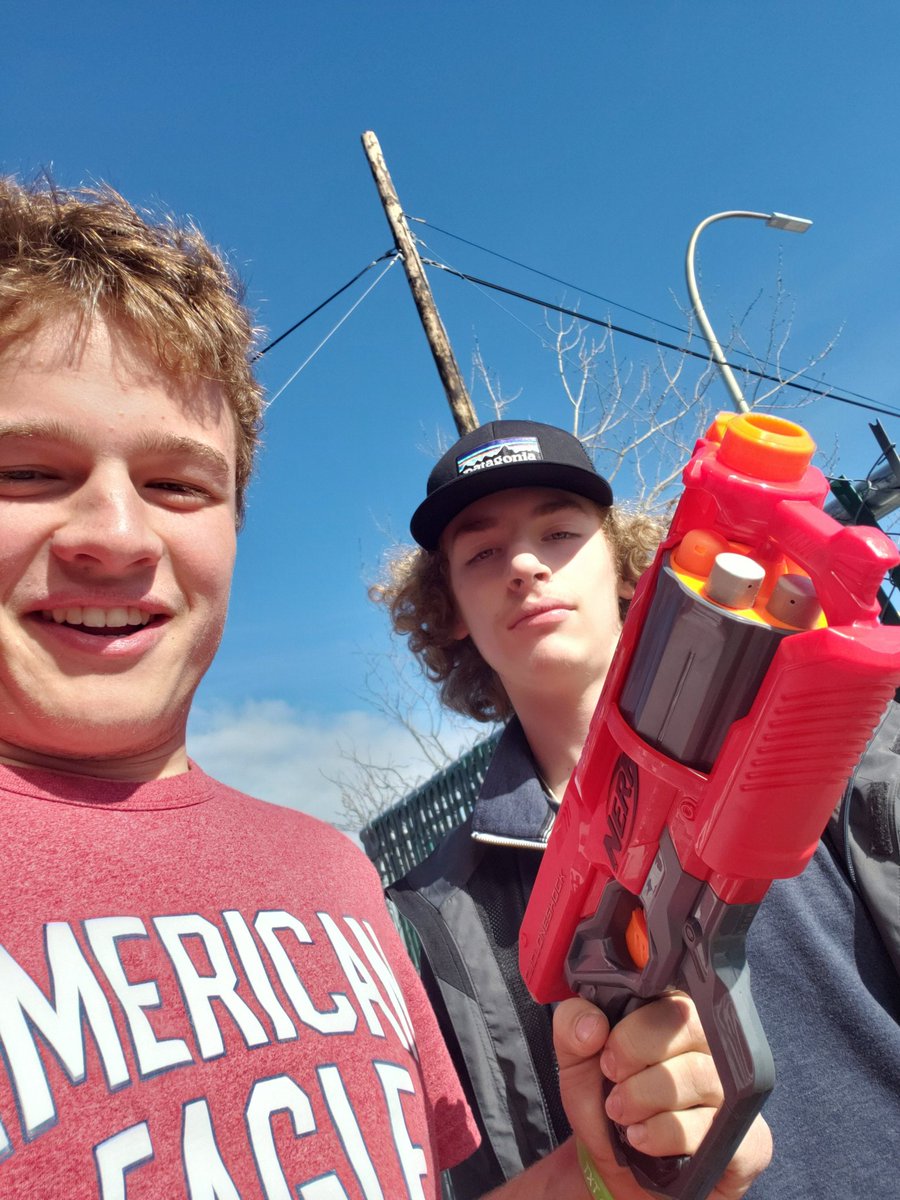 OffStraight's tweet photo. @2019_nerfwar robbie kills aydyn dowd https://t.co/NyLEdqMgDK
