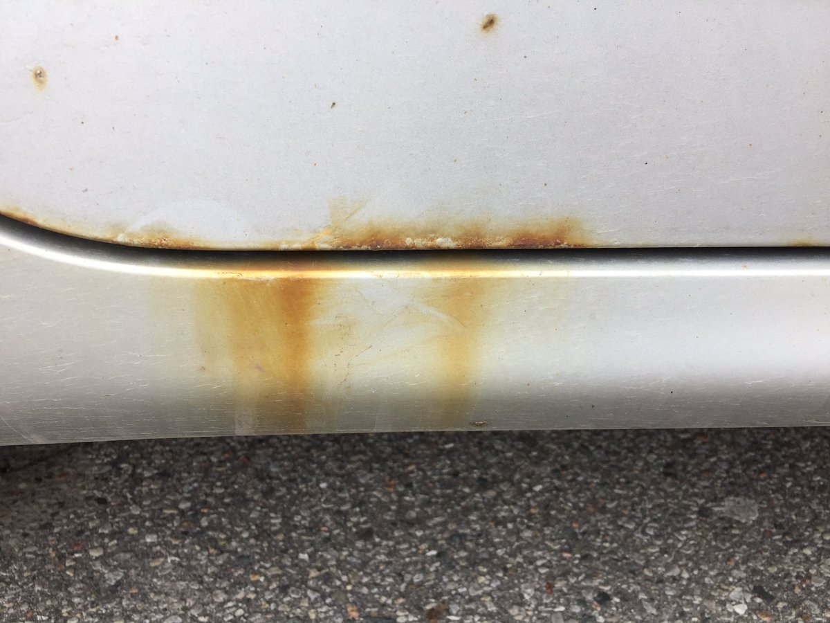 jennt87's tweet photo. I thought @ToyotaCanada vehicles didn’t do this...anyone else have this issue with their 2010 Matrix?! #notimpressed #toyota #toyotamatrix #helpplease #stoprusting #toyotarust https://t.co/Mq7KPks0Ki