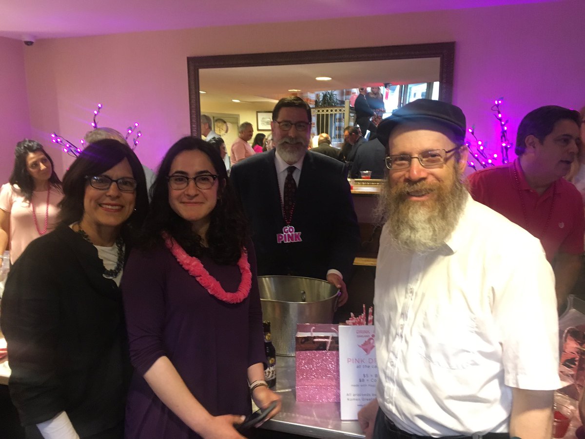 TheNextPGH's tweet photo. This evening, Mayor @billpeduto &amp; @Senatorcosta were temporary bartenders at @Only_in_Oakland’s #Drink4Pink event.

This wonderful event raises funds for the @SusanGKomen foundation. https://t.co/NBv8Sk2AHt