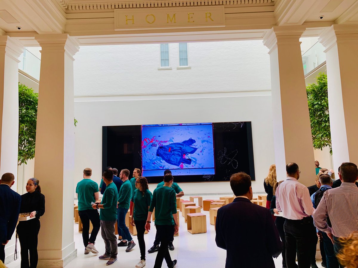 KarenKerrigan's tweet image. The grand reveal at #AppleCarnegieLibrary in Washington, DC. Impressive!