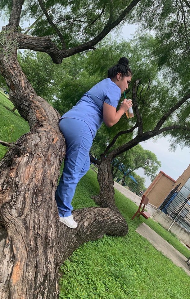 sassylilaly's tweet photo. They say get you a girl that can do both... but I’m a woman that can do anything 👩🏻⚕️💁🏻
#futuremedicalassistant #18weeksleft https://t.co/C21atx0lvq