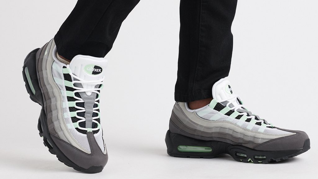 how to clean air max 95