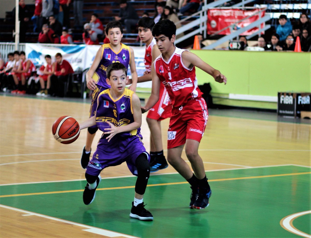 ligasaesa's tweet photo. 🏀 Repasa los encuentros entre el @CEB_Pto_Montt y el @CDVBasket en las series U13 y U15, por la fecha 3 de Primera División en la #LigaSaesa 2019.
📸: @ligasaesa. https://t.co/wZWucdQHnx