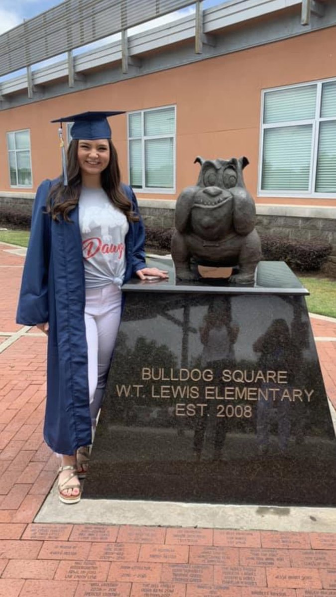 BryleighSmith's tweet photo. So excited that Kayleigh will continue the Smith sister tradition by attending @LATech this fall! She’s a rockstar and I know she’ll do some big things at THE best University! https://t.co/nzjB9ellV2