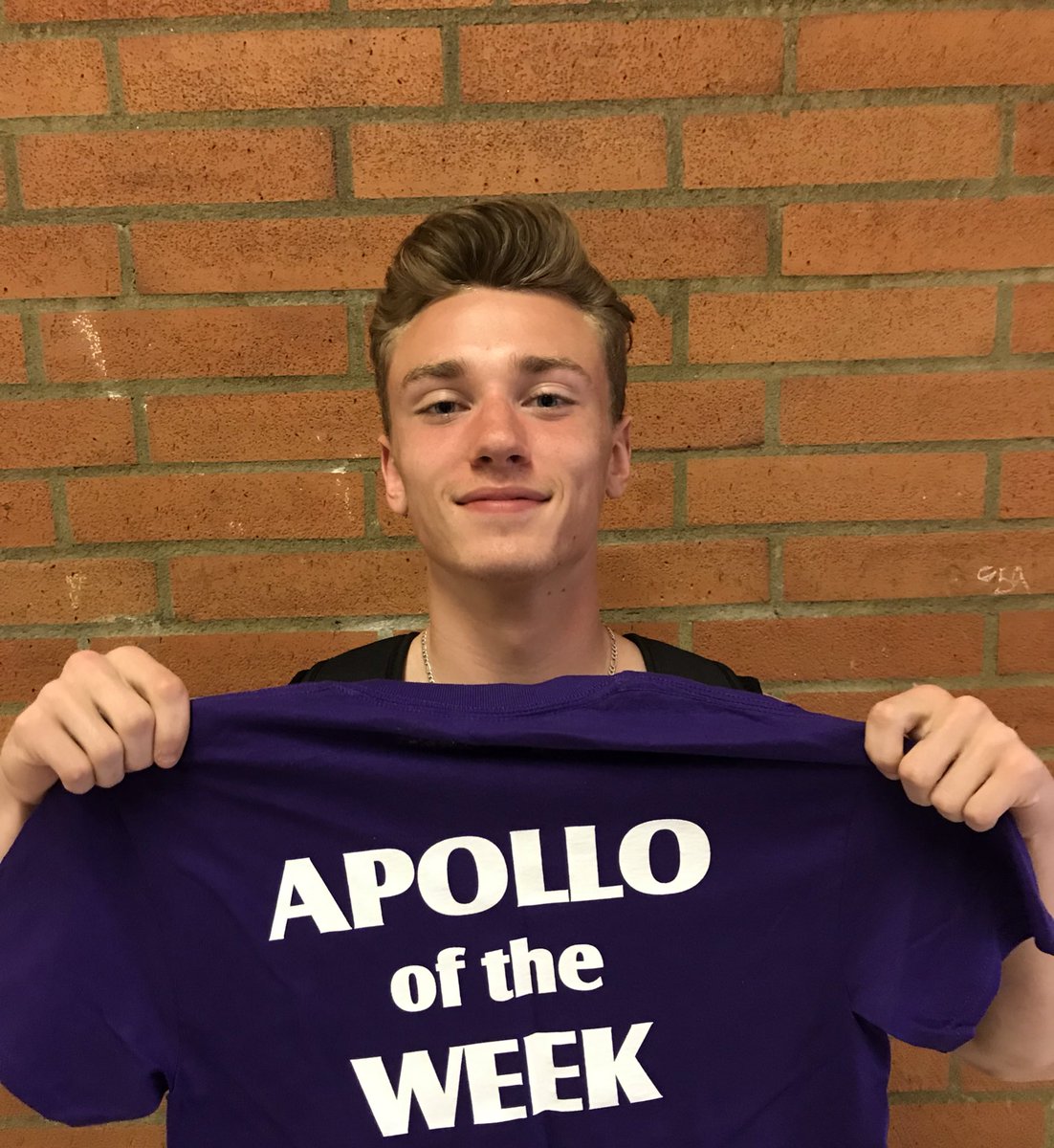 SunsetTrack's tweet image. #ApollooftheWeek @MarchesiTrey finished another undefeated dual meet season against Jesuit yesterday. His 14' jump in the pole vault was a PR and the best mark at Sunset since 2006!