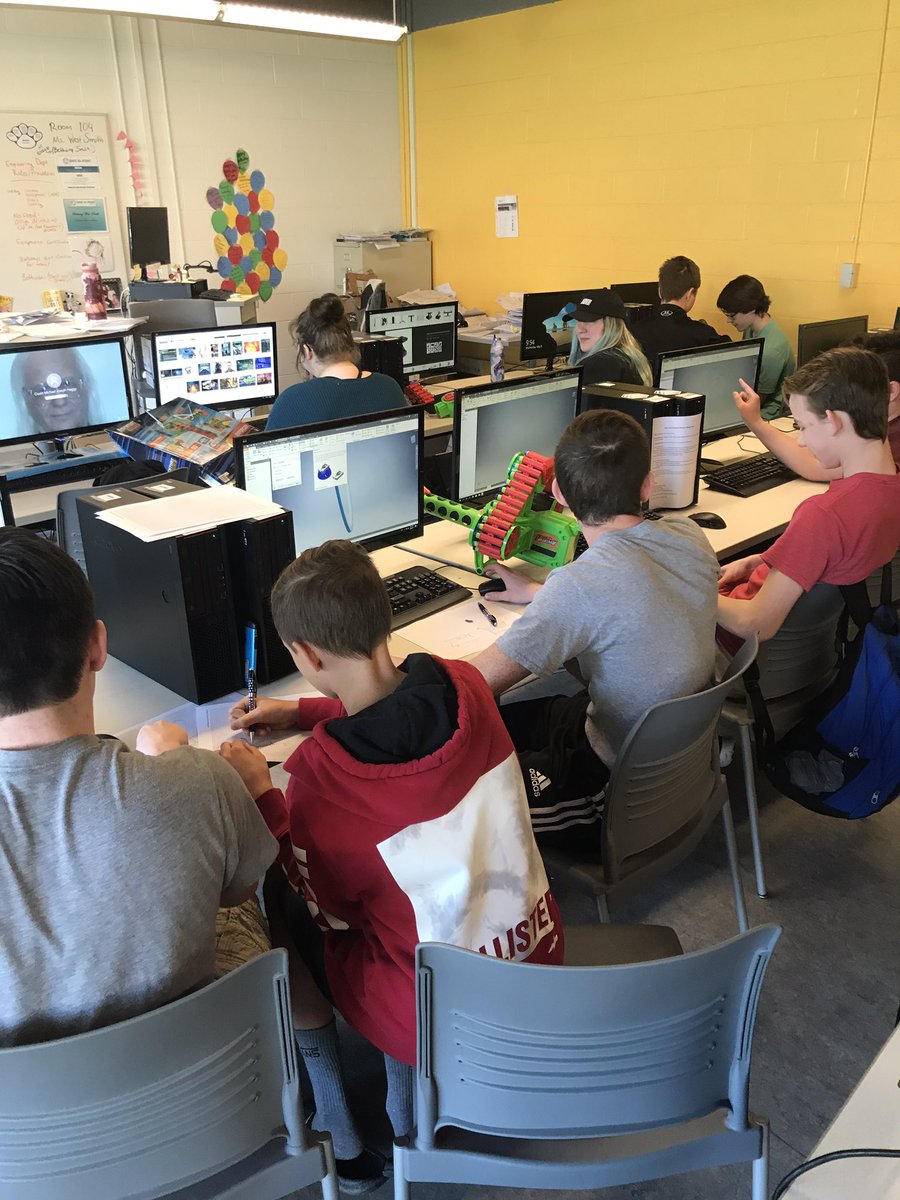 westsmithECHS's tweet photo. Adaptive Toys is off to an epic start for Tiny Term!! The Heart of Unlimited boundaries has captured students hearts and Engineers from Honda are providing an invaluable resource helping students bring their ideas alive! #PTBM @MarysvilleECHS @ohiohipoint https://t.co/wlA2Y1icxv