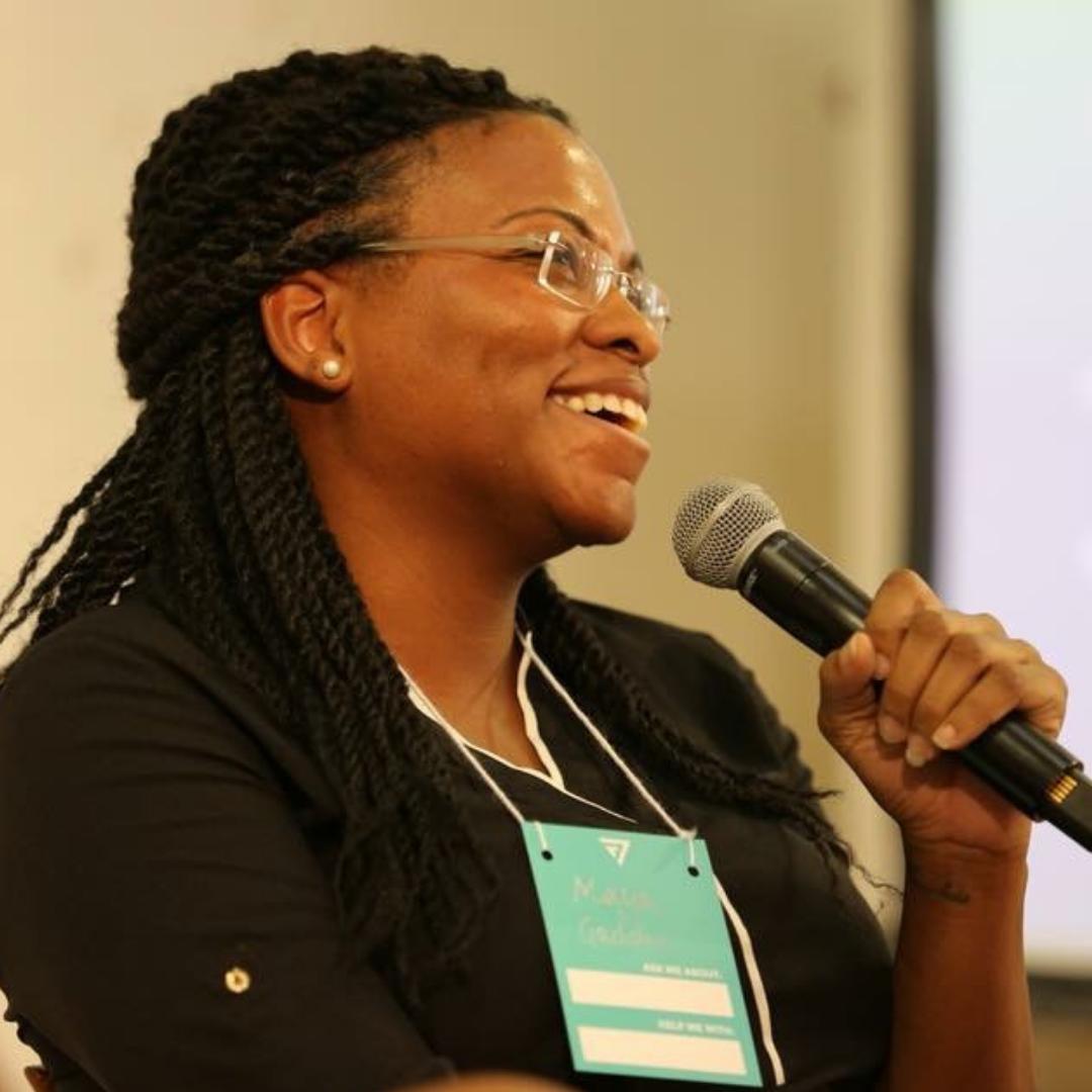 mayagaddie's tweet photo. 2 things I love about being in community:

1. Learning from someone who’s done what I want to do.

2. Surrounding myself with people who are doing it.

It makes a difference.

How are you creating community? 

#savvybusinessowner #signatureprogramswork https://t.co/IlXYs74LLq https://t.co/OjgmjYMfb7