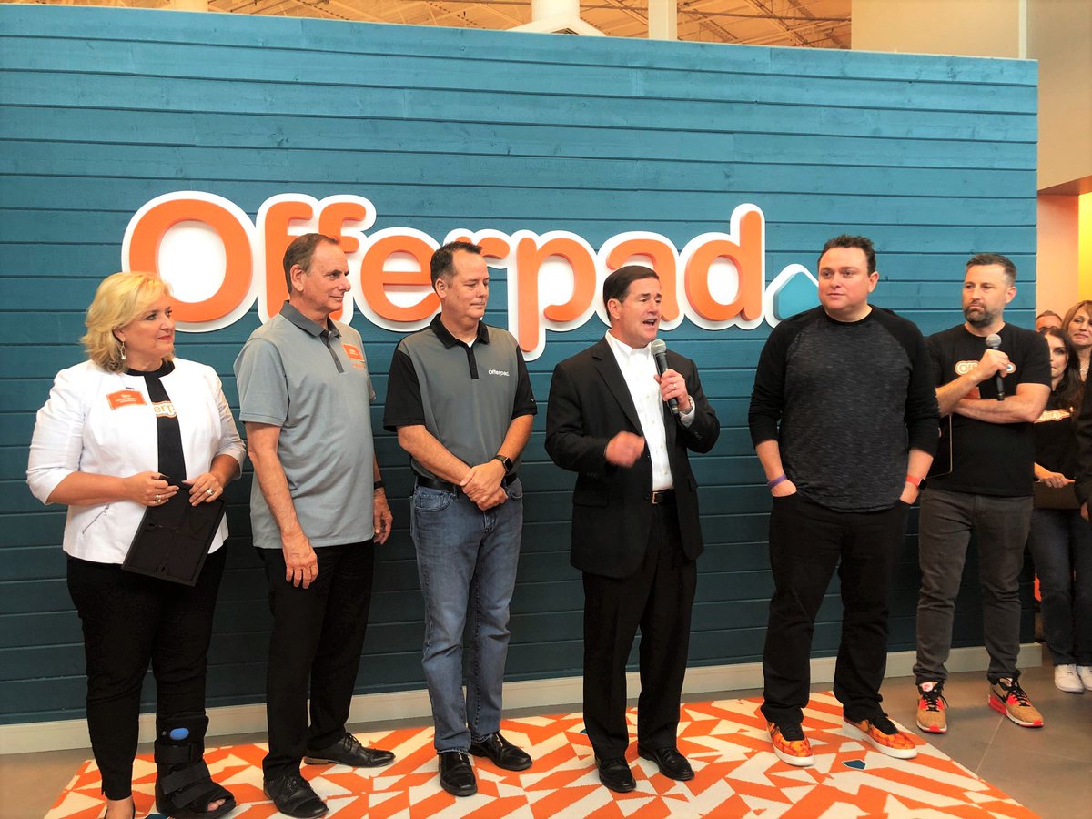 azcommerce's tweet image. Governor @dougducey &amp;amp; @chandlerchamber CEO @terri_kimble, 
@chandlerazmayor @KevinHartke, @JeffWeninger &amp;amp; CEO Brian Bair celebrate the opening of @Offerpad&apos;s new expanded HQ in @cityofchandler! #AZAwesome #AZMeansBiz