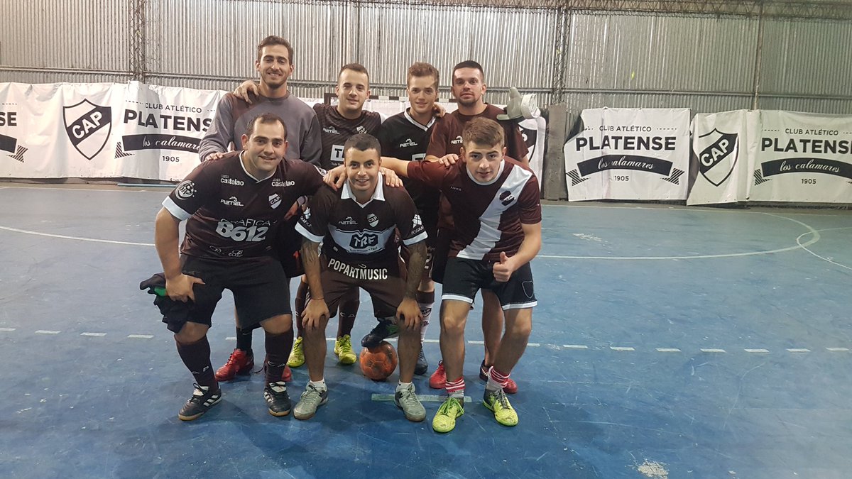 JuventudCalamar's tweet photo. Se vienen las semifinales! Trineo F.C., Melian y La Peña Calamar ya están clasificados. Resta saber el 4to equipo, será El Daniel o el último campeón, Donado? 
#TorneoInternoPlatense https://t.co/k35jzpOE5i