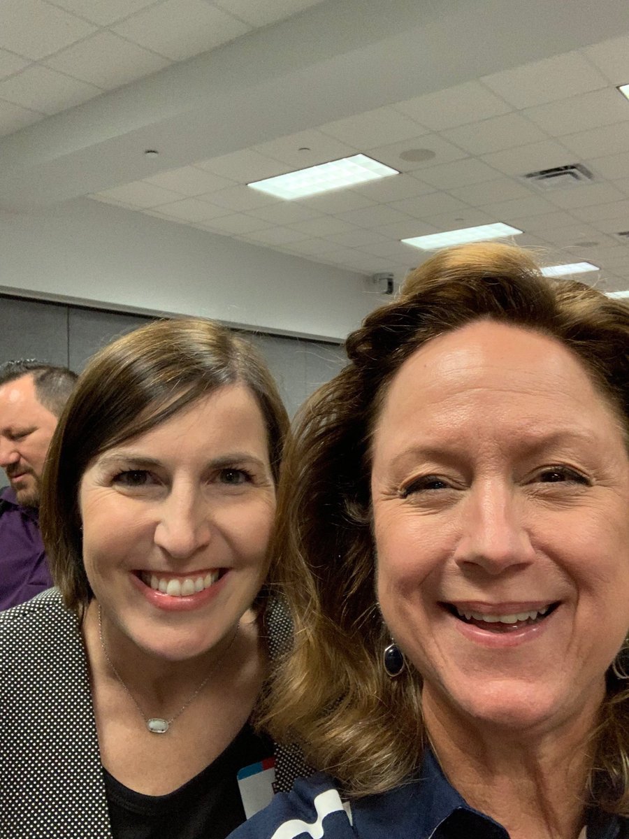 RobynHrivnatz's tweet image. Had a great day learning from passionate educators and school leaders today at #TECCSES hosted by the awesome @PearlandISD @teccses @PearlandETS. Kudos to you all...you know how to host an awesome event! And the hospitality was out of this world 🌏 #thankyou