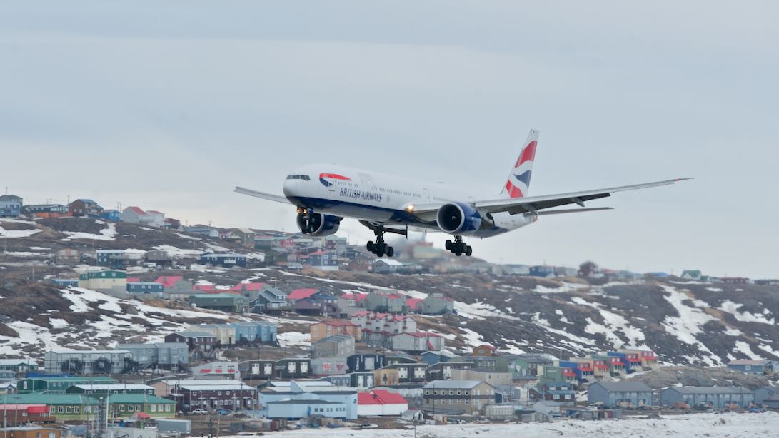FrankReardon1's tweet photo. @British_Airways flight #BA273 #B777-300ER #GSTBL landing in #Iqaluit #Nunavut for an medical emergency. #LHR to #SAN MAY.9.2019 #YFBSpotters @TomPodolec https://t.co/3VlT42Im9r