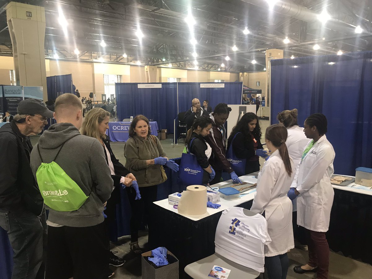 Representatives from the @DrexelMedicine neuroscience dept at the #BrainHealthFair today. It was a pleasure speaking with everyone about their experiences and interests in neuroscience. #AAN2019 @mlane_neuro @VeronicaTomlab