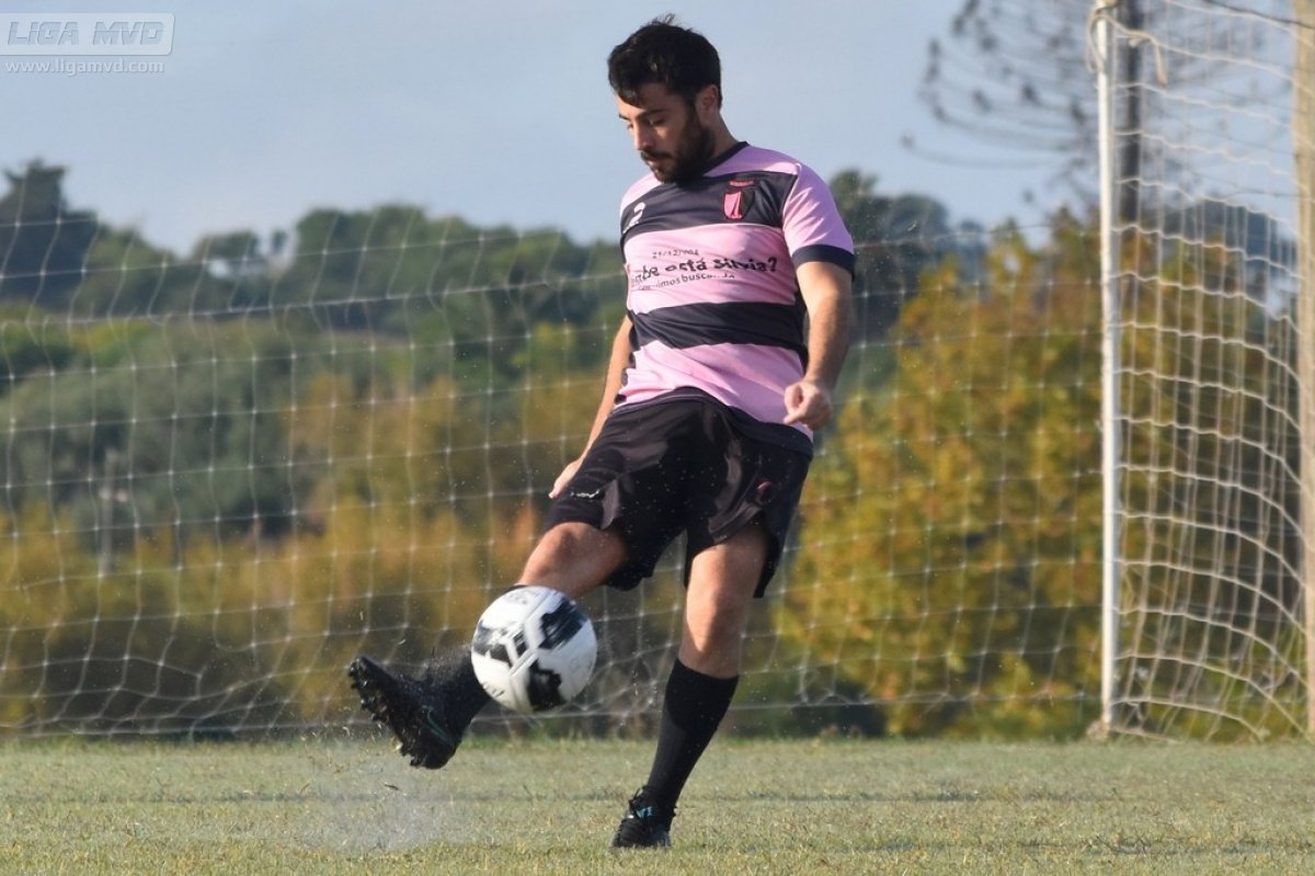 algunas fotos del último partido, galería completa en mas33.ligamvd.com/galerias_show/… <a href="/LIGA_MVD/">LIGA MVD</a>