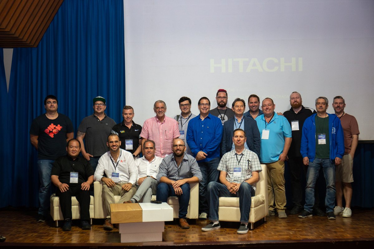 veranodelarosa's tweet photo. Con Atlántico Video Game Summit entregamos a nuestros jóvenes las herramientas para que aprovechen las oportunidades laborales y comerciales de la industria de los videojuegos, con el objetivo que exporten servicios y mejoren así su calidad de vida. #AVGS2019 https://t.co/IOsZmQfjDI