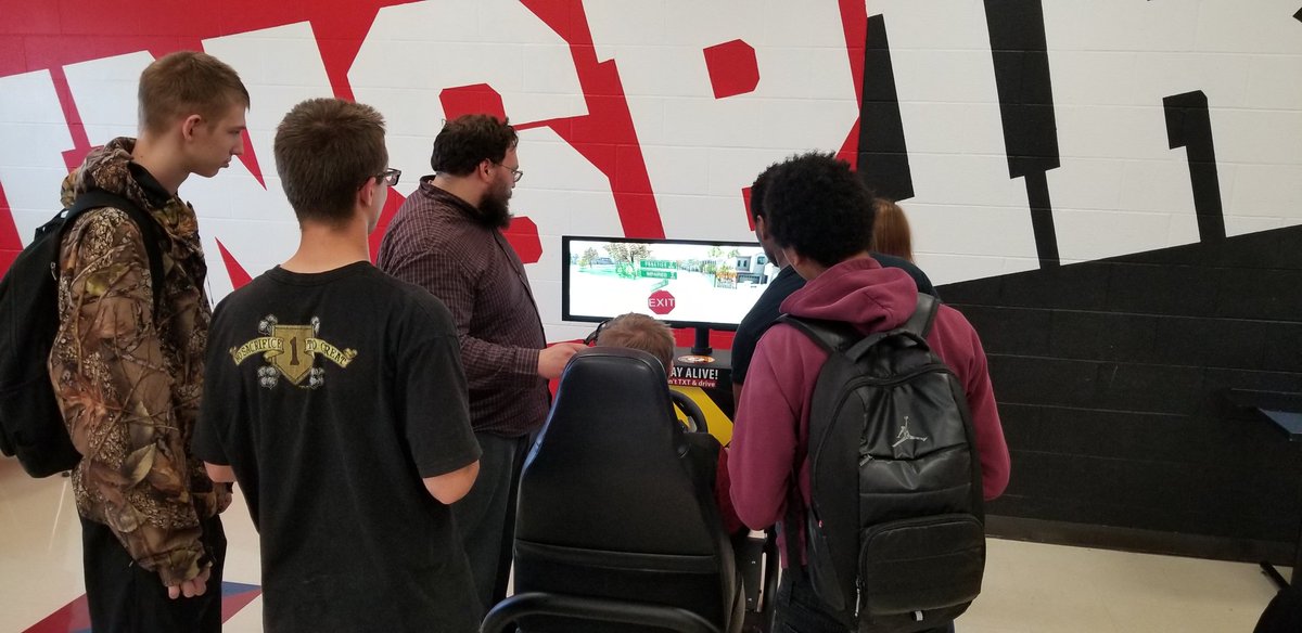 marion_police's tweet photo. Spent the day with @MCSPresidents teaching students to be safe and sober this prom season thanks to our driving simulator courtesy of @ColumbiaGasOhio @mariasmessage @DOMTIBERI. Thank you for helping us to connect with students in a meaningful way! #TrueBlueMPACT https://t.co/U9oLkiJrDU