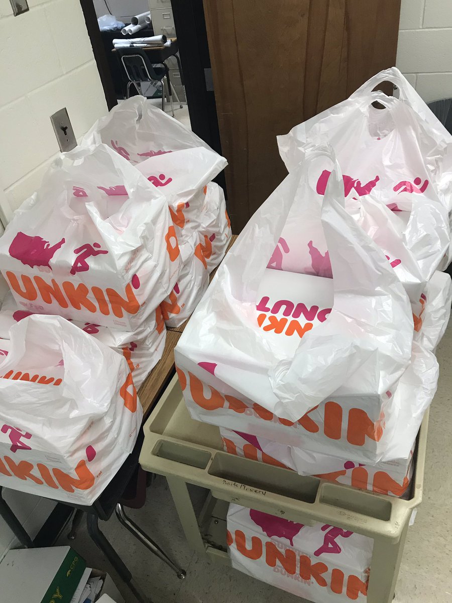 HFThunderbirds's tweet photo. Way to go T-birds! CCSD Math Madness Champions! Thank you @DrHeadCCSDMath for presenting the trophy at our Family Meeting! Special treat- Dunkin Donuts since we Slam Dunked iReady #CCSDmathmadness #thunderthinkers #tbirdfam💚👐🏼💚 https://t.co/Ef5j2RYpDl