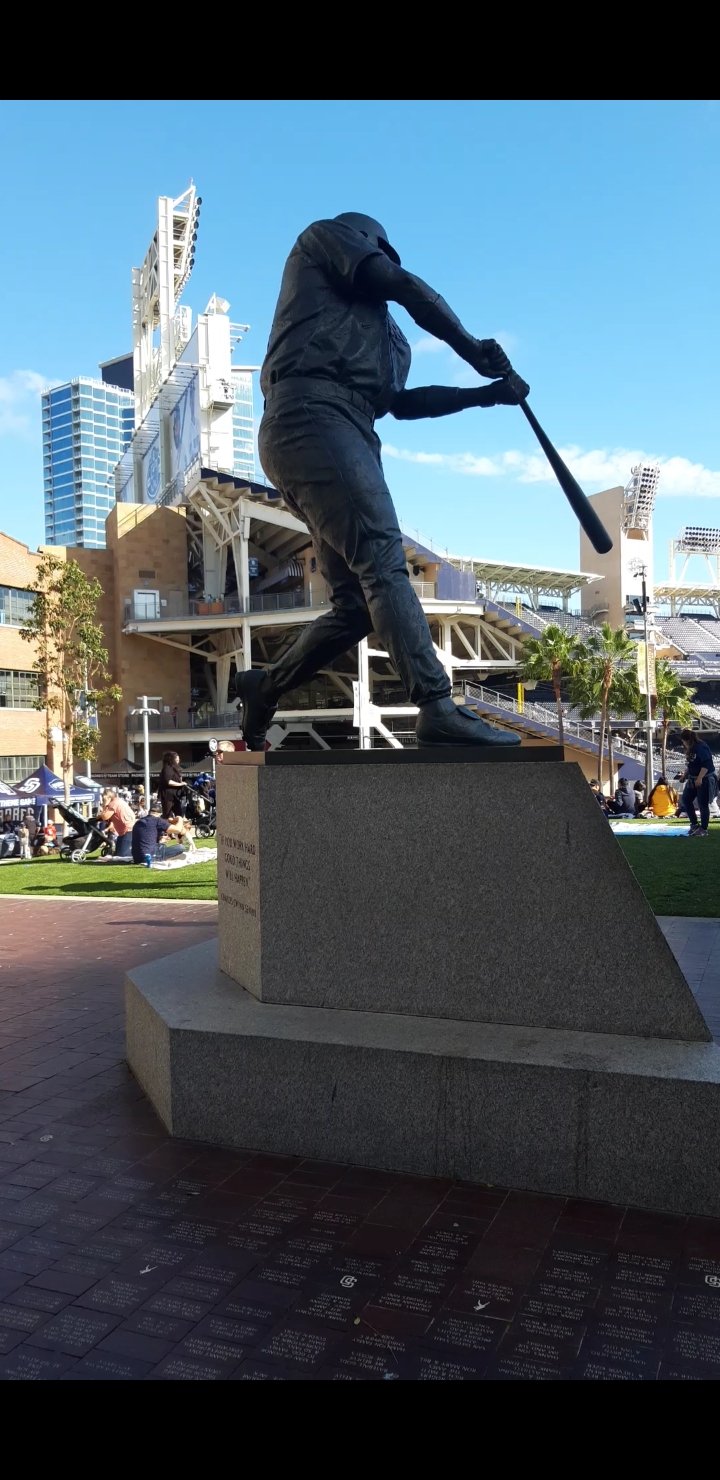 Happy Birthday Mr. Tony Gwynn 
You are missed ! Rest in Peace 