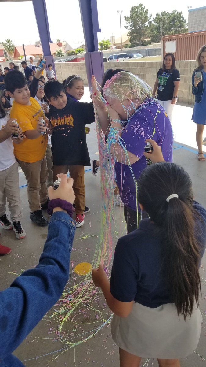 NiDiAcHmTz's tweet image. 5th Grade Rocked STAAR!
So Ms Garcia @OSheaKeleher_ES kept her promise!!!
Way to go CRUSADERS!!!
#wehavethebestprincipal 
#CrusadersPride
