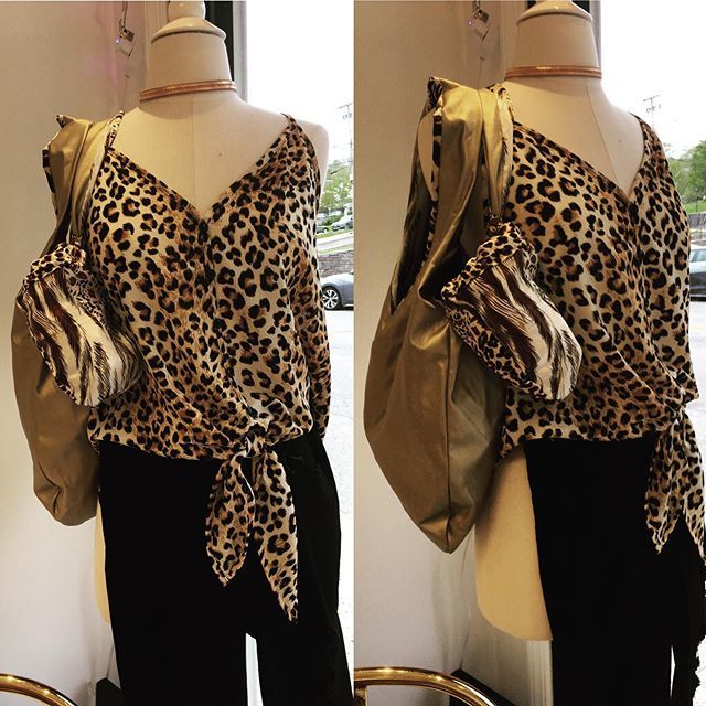TheFFBtotes's tweet photo. Find us at @stilefashionhome in #Armonk 😍😍 #fashion #handmade shoplocal https://t.co/rHHsyBYBQf https://t.co/wsJOa72BNf