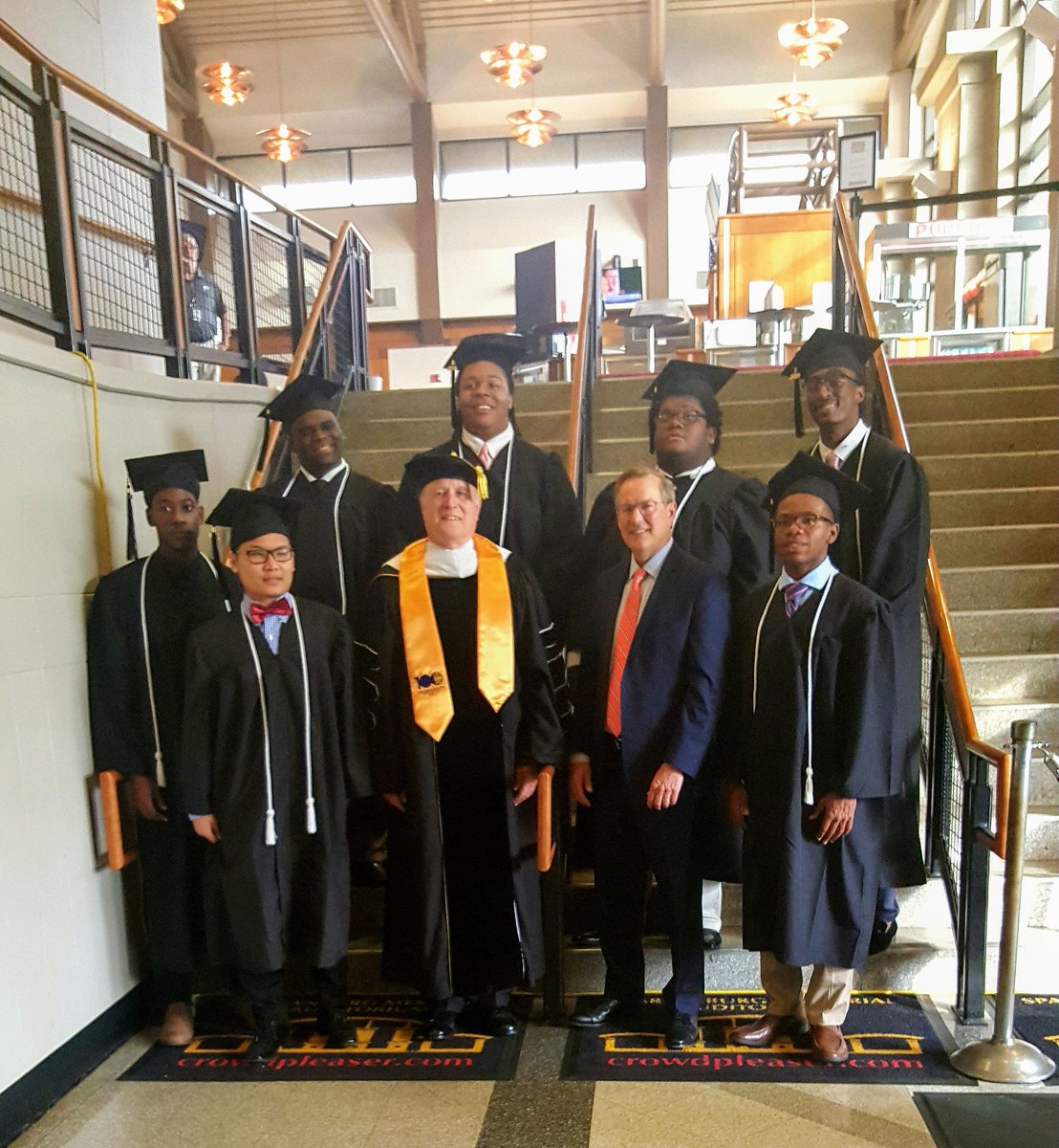 VECVikings's tweet photo. Seven successes in D7! CONGRATULATIONS Viking Early College "VEC" students on your 2019 graduation from @SCCyourCollege and earning your AA Degree. @RwbookerRussell @USCUpstate @UofSC @follow_lander @winthropu #VECPRIDE #EarlyCollegeSUCCESS #ToINSPIREandEQUIP https://t.co/0sh6vahudb