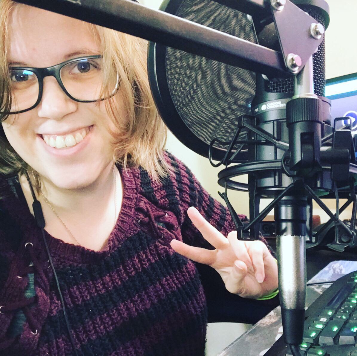 AceArtistTara's tweet photo. Hi everyone! Pushed back seeing #DetectivePikachu ⚡️ so I can stream longer tonight. So I’m starting now instead of 9pm EST. Join me now for 8pm EST on #PC #Overwatch!🎮
🔗 @Twitch LINK IN BIO! #aceartisttara #gamergirlace #systemsunited #gamergirls #GamerCommunity #GamersRiseUp https://t.co/3K0rtUOy3I