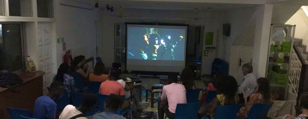 EmbamexGhana's tweet image. Great night with #InstructionsNotIncluded by Eugenio Derbez. A brilliant film with an unexpected ending that we all enjoyed at the 5th edition of the #MexicanFilmFestival in Accra #GoetheInstitute  @AMEXCID @MAA1959 @JulianVenturaV See you tomorrow for our last movie!