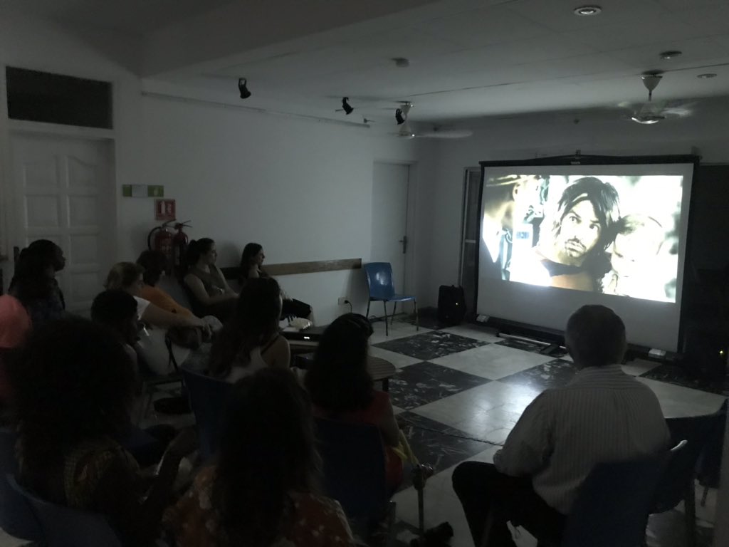 EmbamexGhana's tweet image. Great night with #InstructionsNotIncluded by Eugenio Derbez. A brilliant film with an unexpected ending that we all enjoyed at the 5th edition of the #MexicanFilmFestival in Accra #GoetheInstitute  @AMEXCID @MAA1959 @JulianVenturaV See you tomorrow for our last movie!