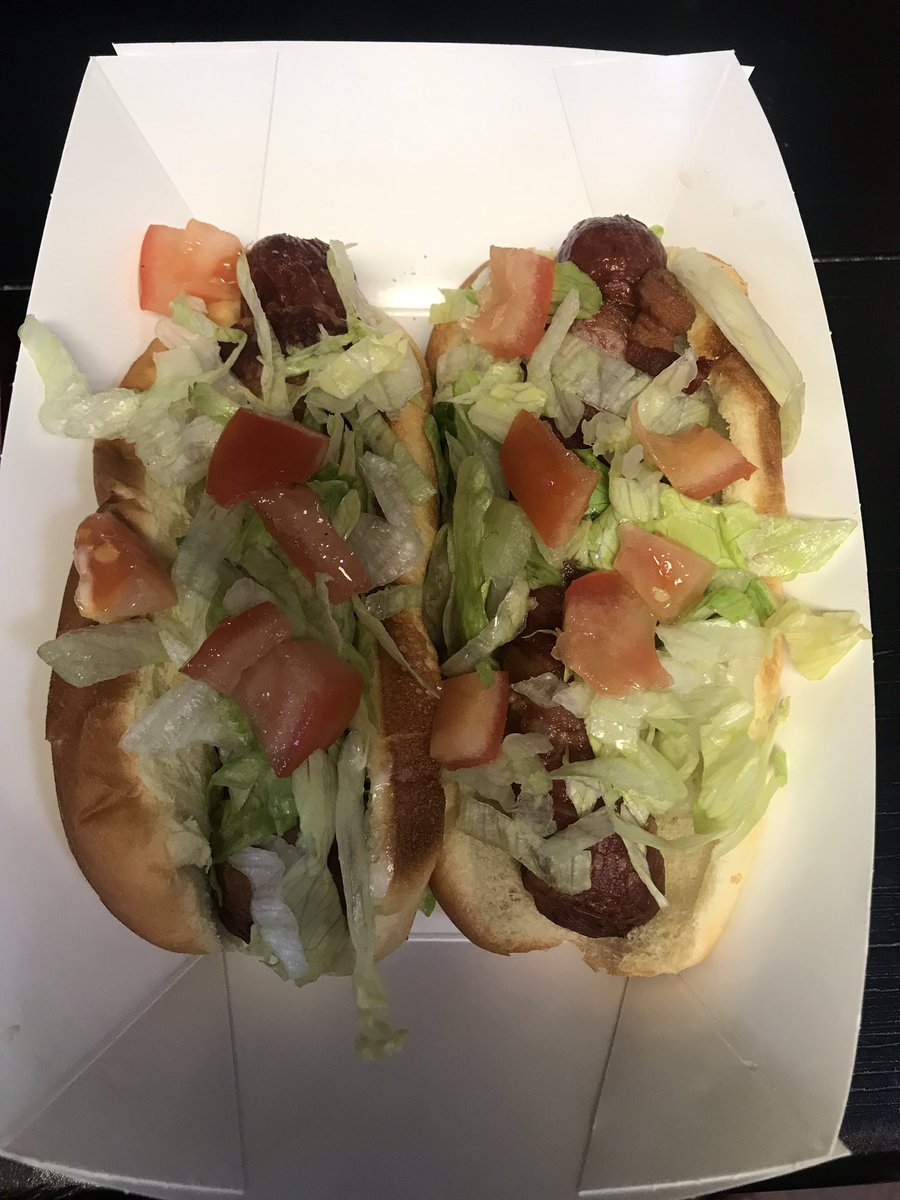 _abbbbbyrose's tweet photo. Just a few of our Hot Dogs 🌭 BLT, MAC Attack Dog, and the “Hangry” Dog https://t.co/8dBtqifSoW