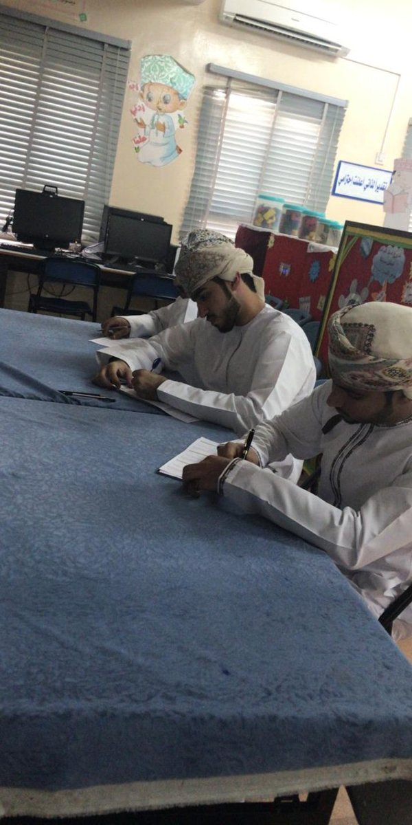 لجنه التحكيم تقيم عروض الطالبات في مسابقه افضل  عرض عن شركة سكون 
#شركة_سكون
#نبتكر_ونصون
#إنجاز_عمان 
#برنامج_الشركه 
#صديق_للبيئة
<a href="/s_nct19/">سكون للعوازل الصوتية</a> 
@NizwaTech
<a href="/Injaz_Oman/">إنجاز عمان</a>
#believeininjaz
#injaz_oman