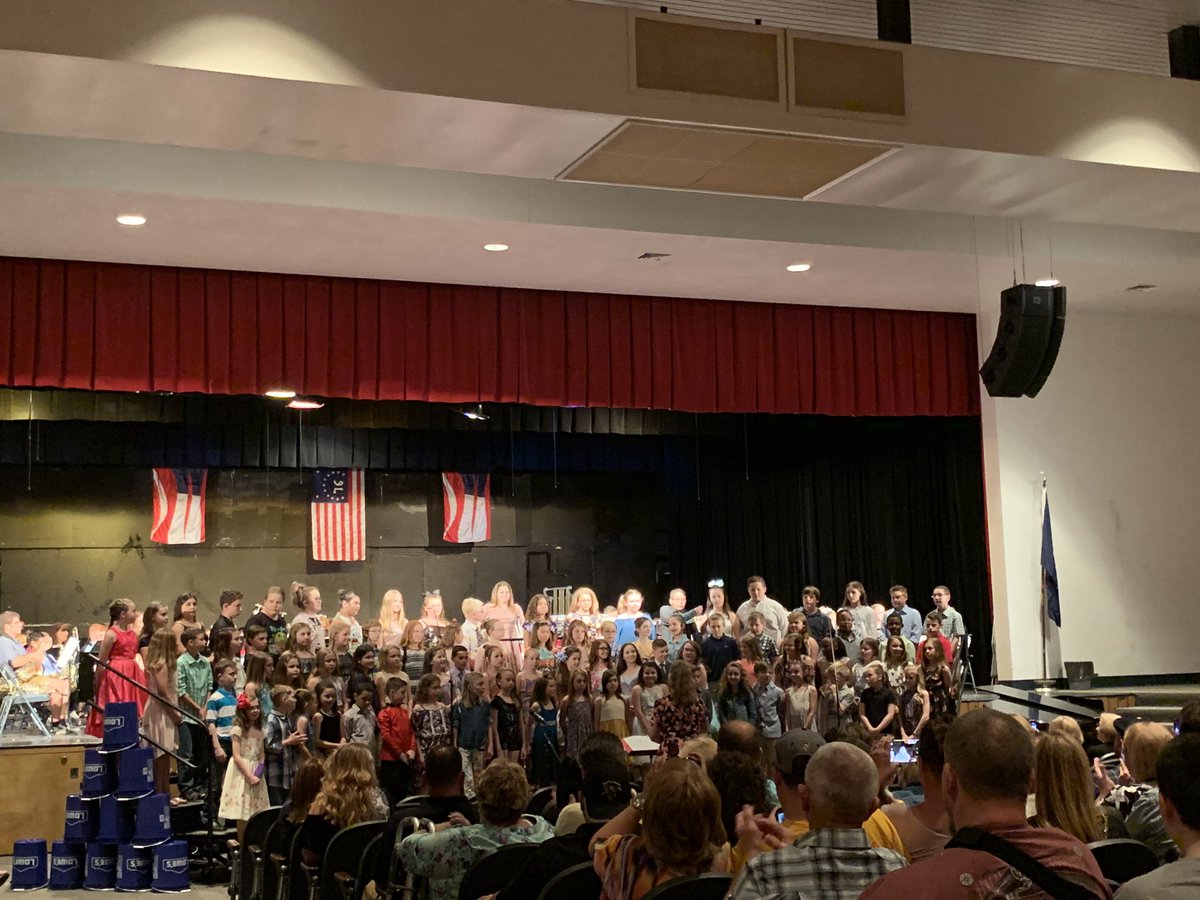 mmvanfossan's tweet photo. What sweet, sweet voices from our powerhouse performers! @RinggoldSouth @RinggoldNorth @RSDRAMS https://t.co/ijLRVFb0FC