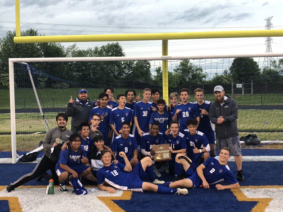 KarnsBeavers's tweet photo. DISTRICT CHAMPS! Karns defeats Oak Ridge 3-0! Goals by Edson Castro (2) and David Hernandez https://t.co/R39SkuoyuZ