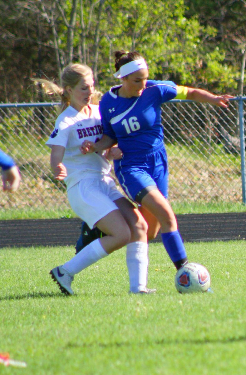 mdnsports's tweet photo. Gladwin soccer star Lauren Seebeck recently reached a significant career milestone which has been achieved by only one other player in program history. Read more in Fred Kelly's story at https://t.co/RxDKt5DVcG. https://t.co/RVf8FHJIxF
