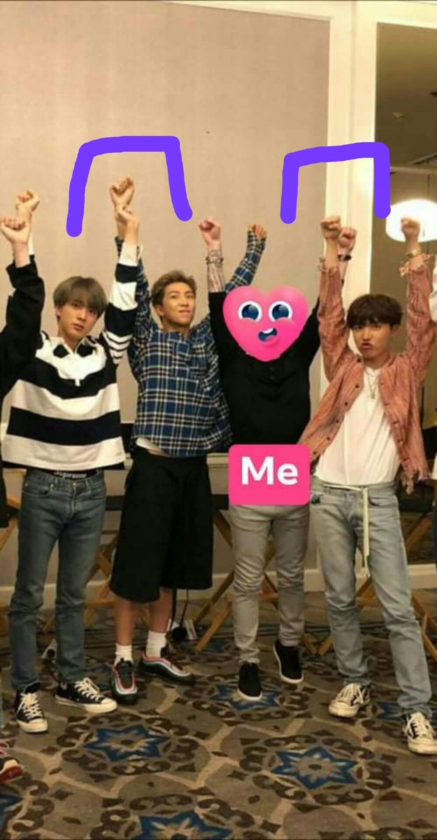 maneewa92690151's tweet photo. เมื่อคนปกติทั่วไปมองรูป และเมื่อชิปเปอร์มองรูปหวี๊ดดดด #BTS #kookmin #taegi #vga #namjin #hopeme https://t.co/2zS391wvFF