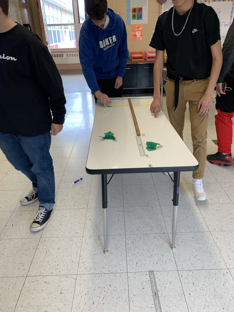deck_math10's tweet image. Frogolisous + Lab period! Frog Jump-a-thon to collect/analyze data. #algebra #statistics #welovemath @KetchamNation