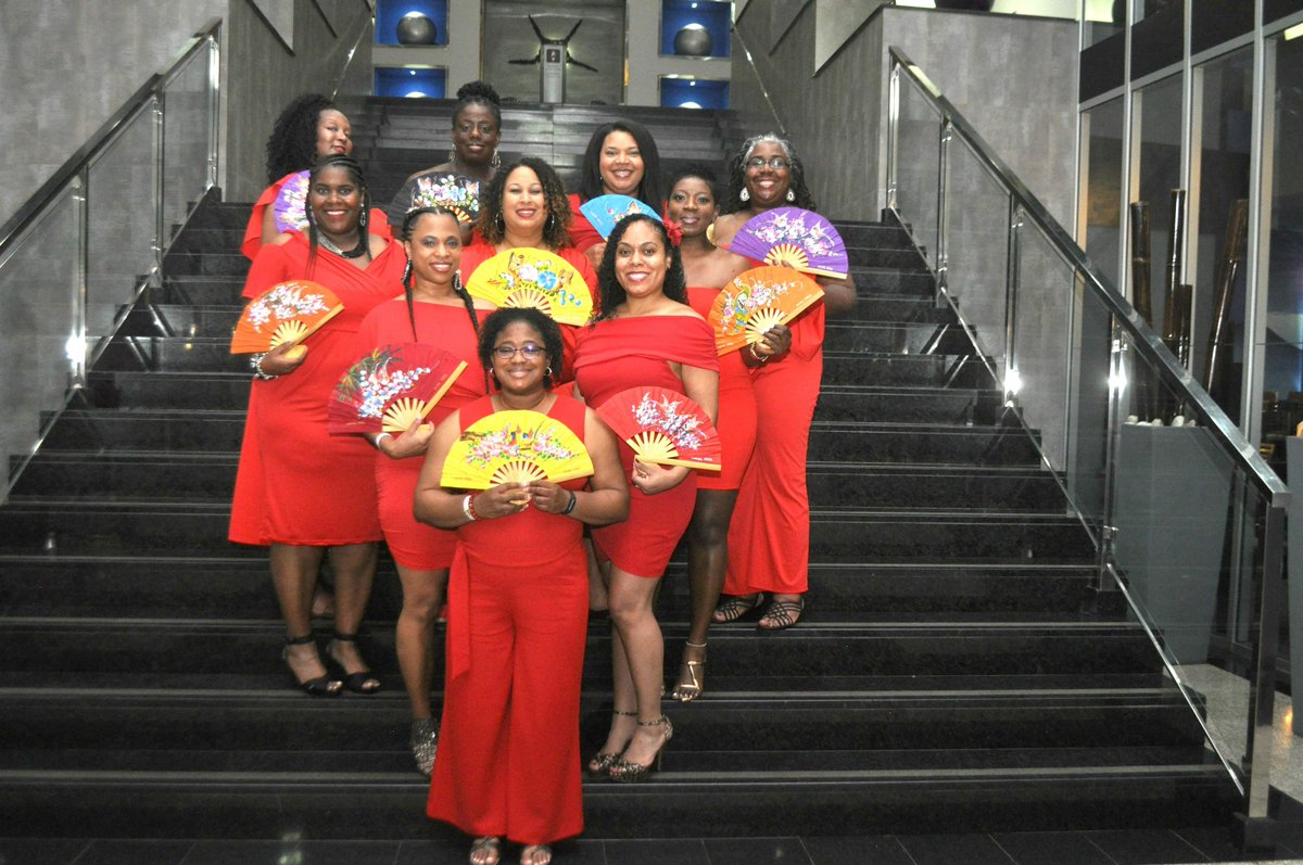 aboutbizness29's tweet photo. A few more pics from #ChaosinCostaRica!  SORORS in red!  #20thDeltaversary #AOML #KAmade  #CrimsonChaos #Spring99 #DST4Life. https://t.co/rnkrIP6DXi