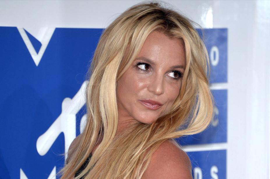 Slowly Fading Songstress Britney Spears Leaves Court Barefoot As