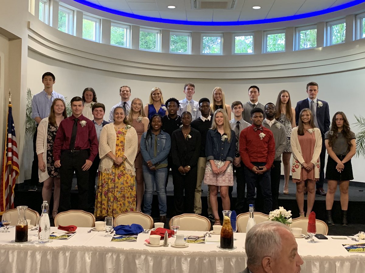 Congrats to #SenecaFamily student athlete Lindy Webb on being selected as a Scholar Athlete by the SJ Coaches Association.