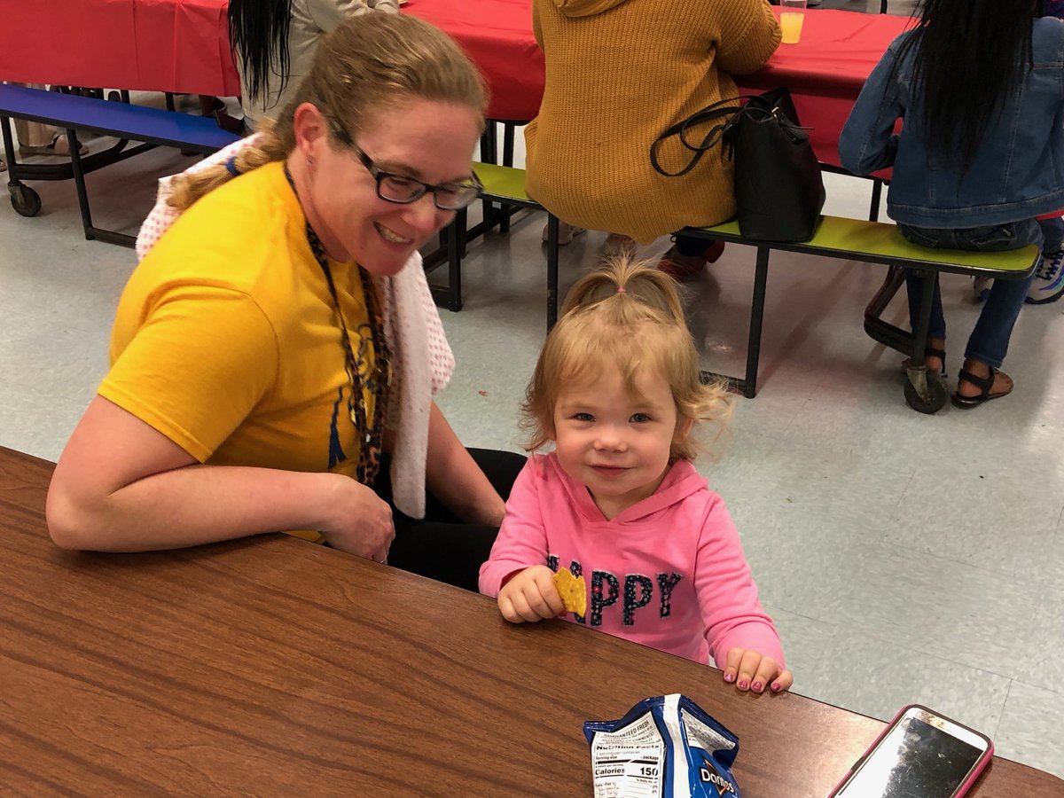 kevindstarks's tweet photo. Thereβs nothing like community involvement! Hats off to our amazing mothers!!! We had a great turnout at the 3rd Annual Manicures w/ Moms event @ #Lemasters Thanks to all who helped make it possible! #MothersDay2019 #MothersDay β¦#community #Parents #TogetherWeCan #together https://t.co/7J6EXkkRHa