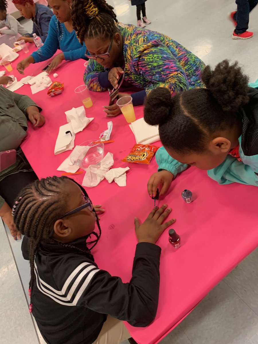 kevindstarks's tweet photo. Thereβs nothing like community involvement! Hats off to our amazing mothers!!! We had a great turnout at the 3rd Annual Manicures w/ Moms event @ #Lemasters Thanks to all who helped make it possible! #MothersDay2019 #MothersDay β¦#community #Parents #TogetherWeCan #together https://t.co/7J6EXkkRHa