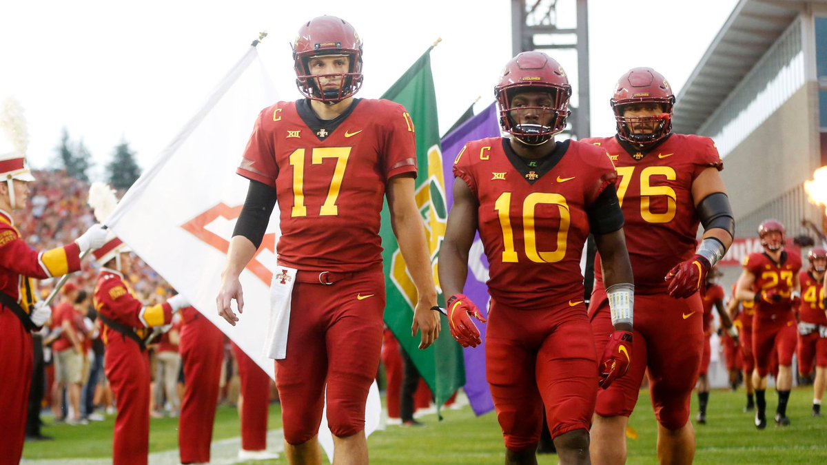AndrewRumary's tweet photo. Honored to receive my 6th D1 offer to the Iowa State University!! @CycloneFB @CycloneATH https://t.co/u88LubzmtB