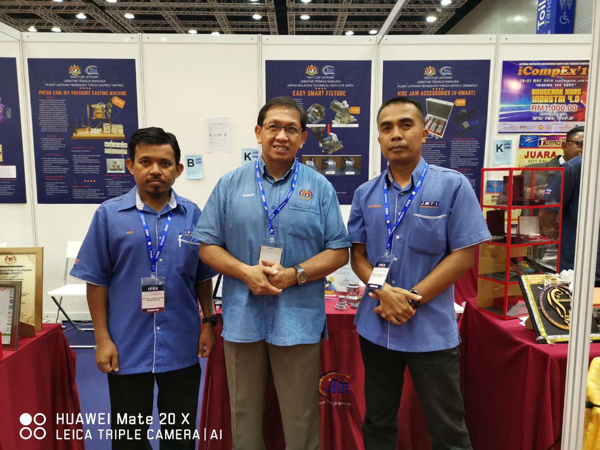 OfficialJMTI's tweet photo. tahniah team JMTI meperoleh pingat emas di ITEX 2019...tahniah!!!! https://t.co/pftXITM0rl