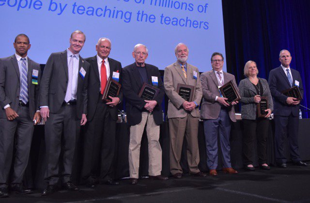 DoctorHolmesLA's tweet photo. Additional highlights from the 20th Annual Meeting of the American Society of Breast Surgeons, Dallas, TX.
#ASBrS2019 #ASBrS19 #breastcancer #breastsurgeon #2019CHAIR #researcher #innovator #DRHOLMESMD https://t.co/xub5dFOmqg