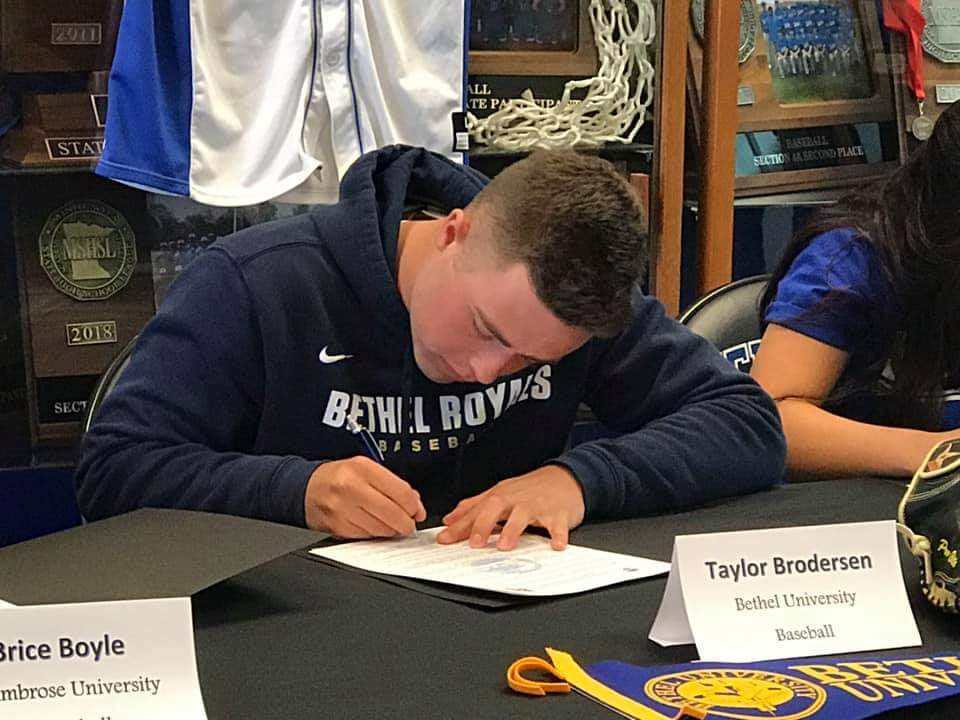 ShaneBrodersen's tweet photo. @BrodersenTaylor is officially a Royal. Excited to watch the next chapter while @baseball_bethel knowing he made the absolute best choice for him. He had a great deal of help along the way. @EliteSportsAdv @thelazyfarmer7 @StartersSportsT 
Well done Taylor! I am so proud of you! https://t.co/WiijpaUWPG
