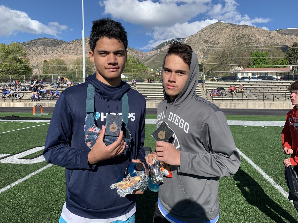 Tana J. Vea tweet media