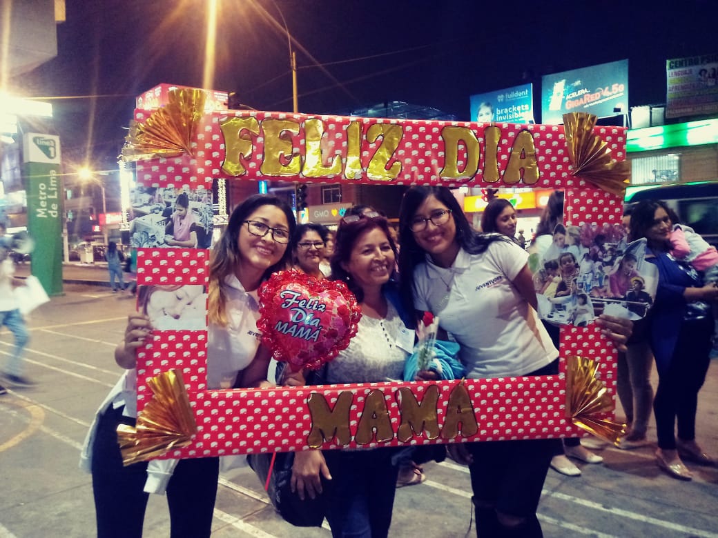 Como parte de las acciones por la celebración por el día de la madre, <a href="/sjl_muni/">MuniSJL</a> entregaron premios y regalos a las mamitas que concurrieron a la #EstaciónLosJardines