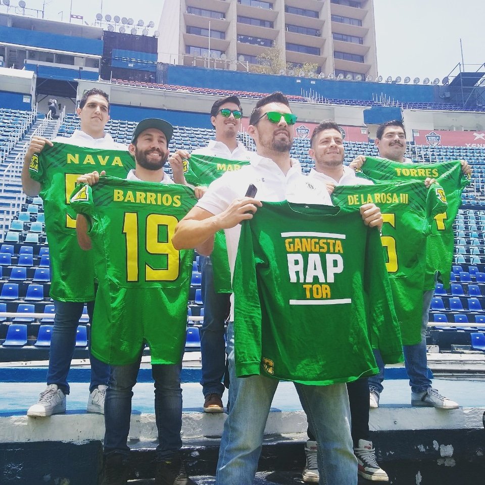 RaptorsLFA's tweet photo. ¿Quién dijo boletos para el #TazónMéxicoIV? 😳😳😳

Pendientes de todas nuestras redes sociales #YoSoyRaptorDe💚

Foto: @Rocko_Carmona https://t.co/7SeRxlyOry