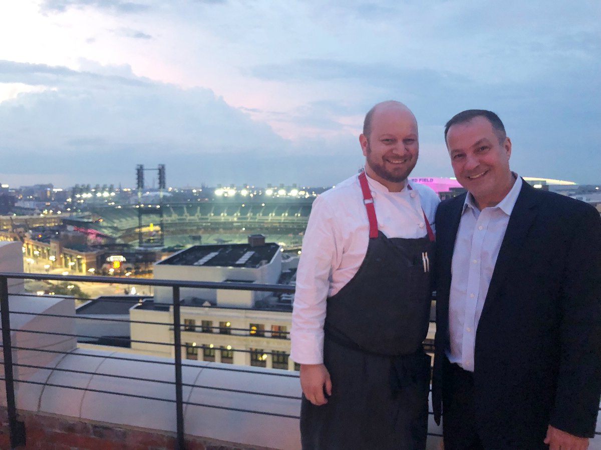 ChefDanielV's tweet photo. Wishing all the best to an Oakland Hills culinary alumni Jared Bobkin opening up The Monarch Club in the D!  Wishing you and the property all the success! https://t.co/PG19uYx28z